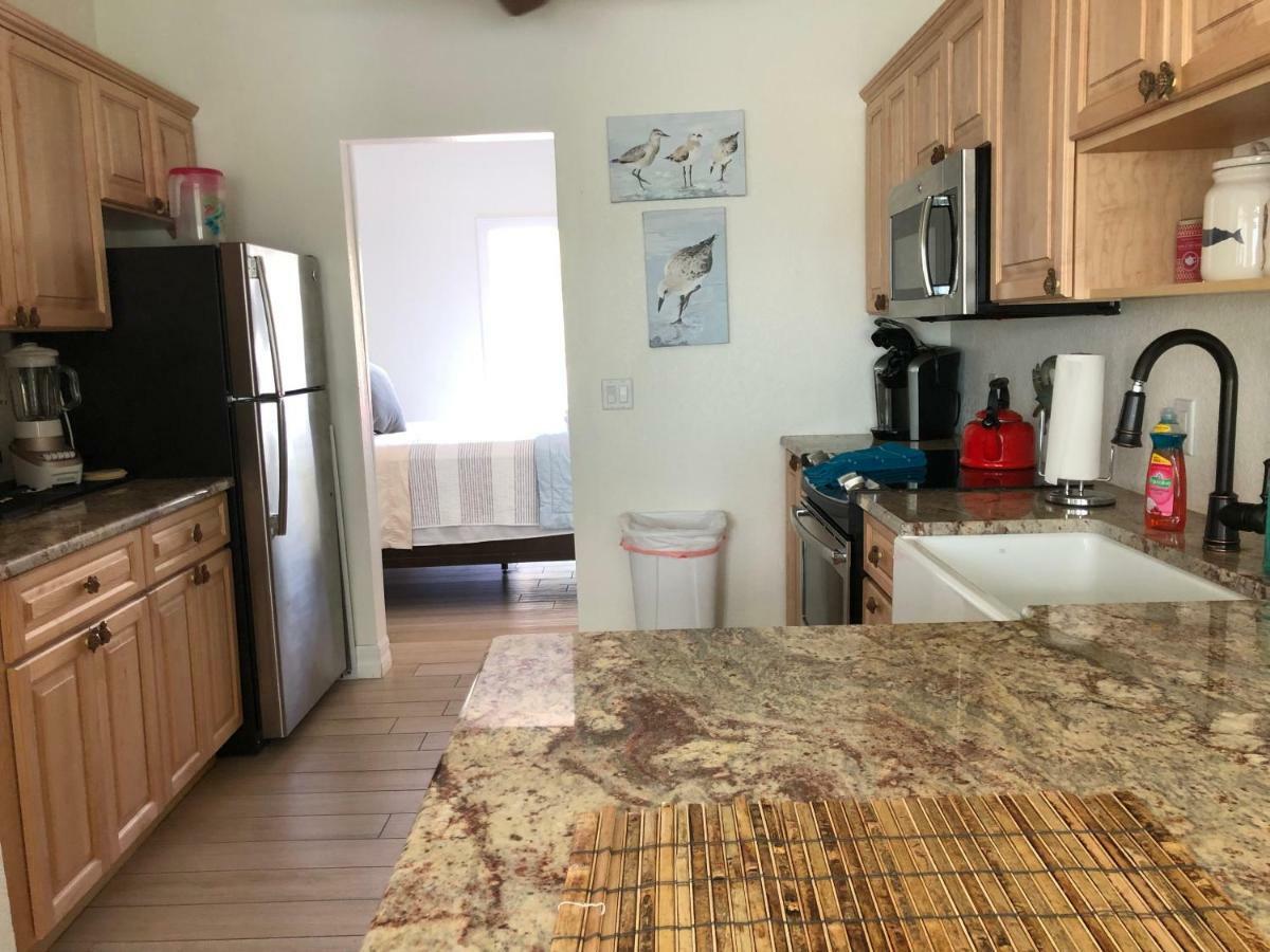 Beach Dreams Resort Bradenton Beach Bagian luar foto